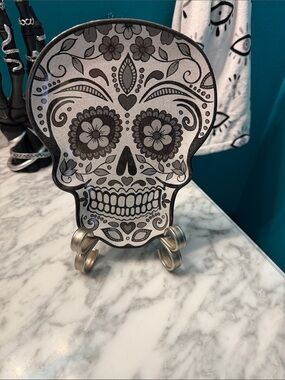 Black & White Sugar Skull Decorative Plate